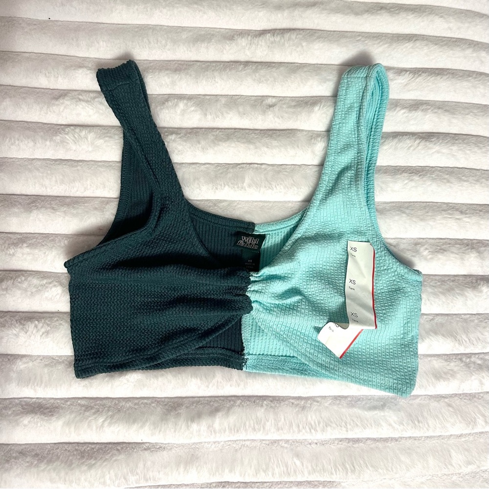 Blue two-tone crop top